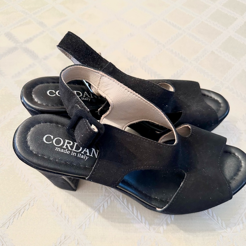 Cordani Italian sandals, never worn like new